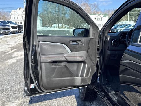Used 2023 Chevrolet Colorado Z71 w/ Z71 Convenience Package 2 AWD/4WD image 16