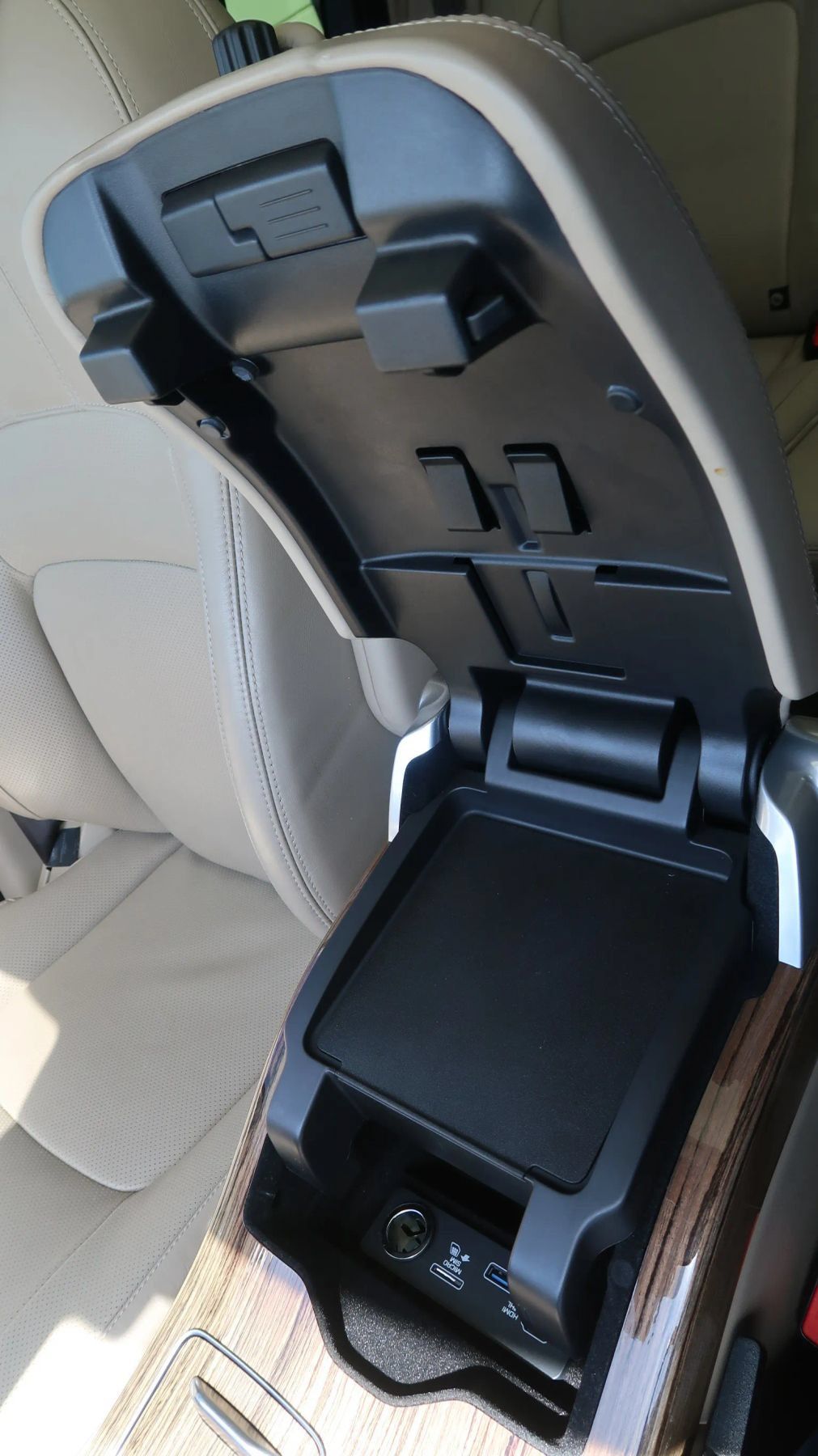 Used 2018 Land Rover Range Rover HSE AWD/4WD image 29