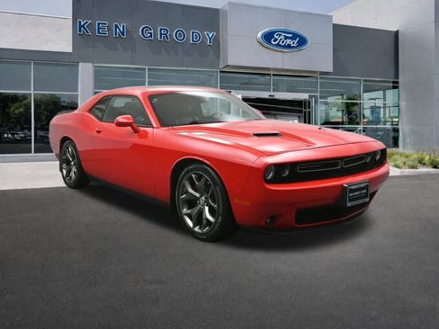 Used 2016 Dodge Challenger SXT Plus RWD image 1