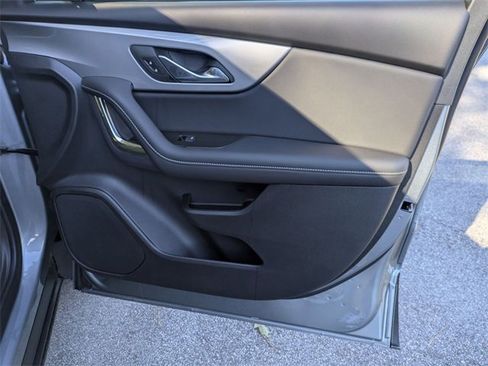 New 2025 Chevrolet Blazer LT image 32