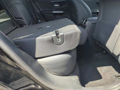 Used 2023 Mercedes-Benz GLC 300 image 21