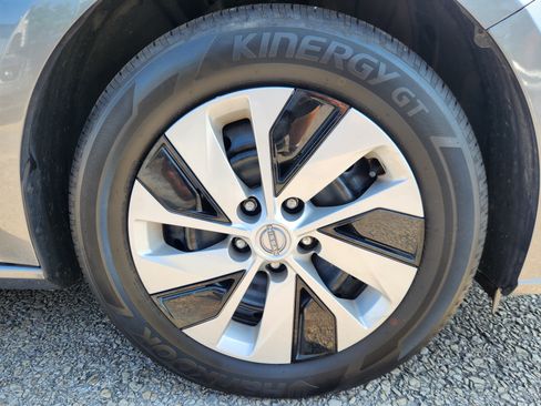 Certified 2025 Nissan Altima 2.5 S FWD image 19