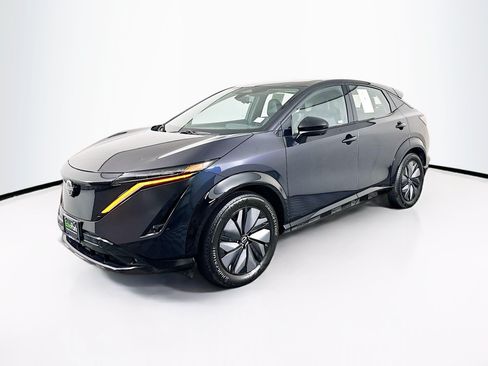 Used 2024 Nissan Ariya AWD image 3