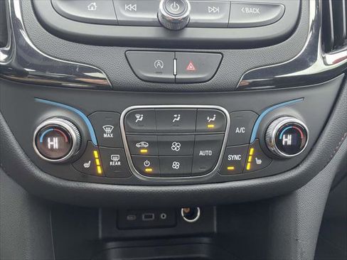 Used 2023 Chevrolet Equinox RS w/ RS Leather Package image 30