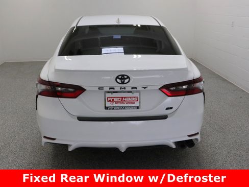 Used 2024 Toyota Camry SE image 8