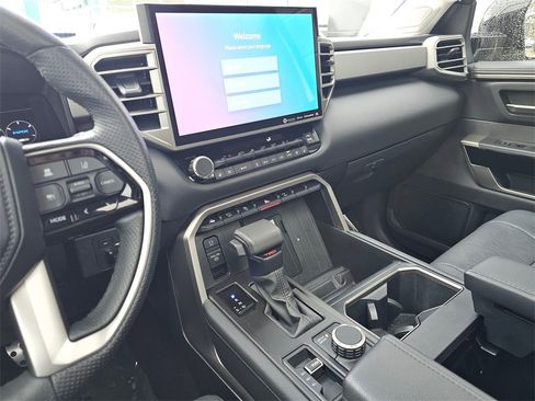 Used 2024 Toyota Tundra Limited image 30