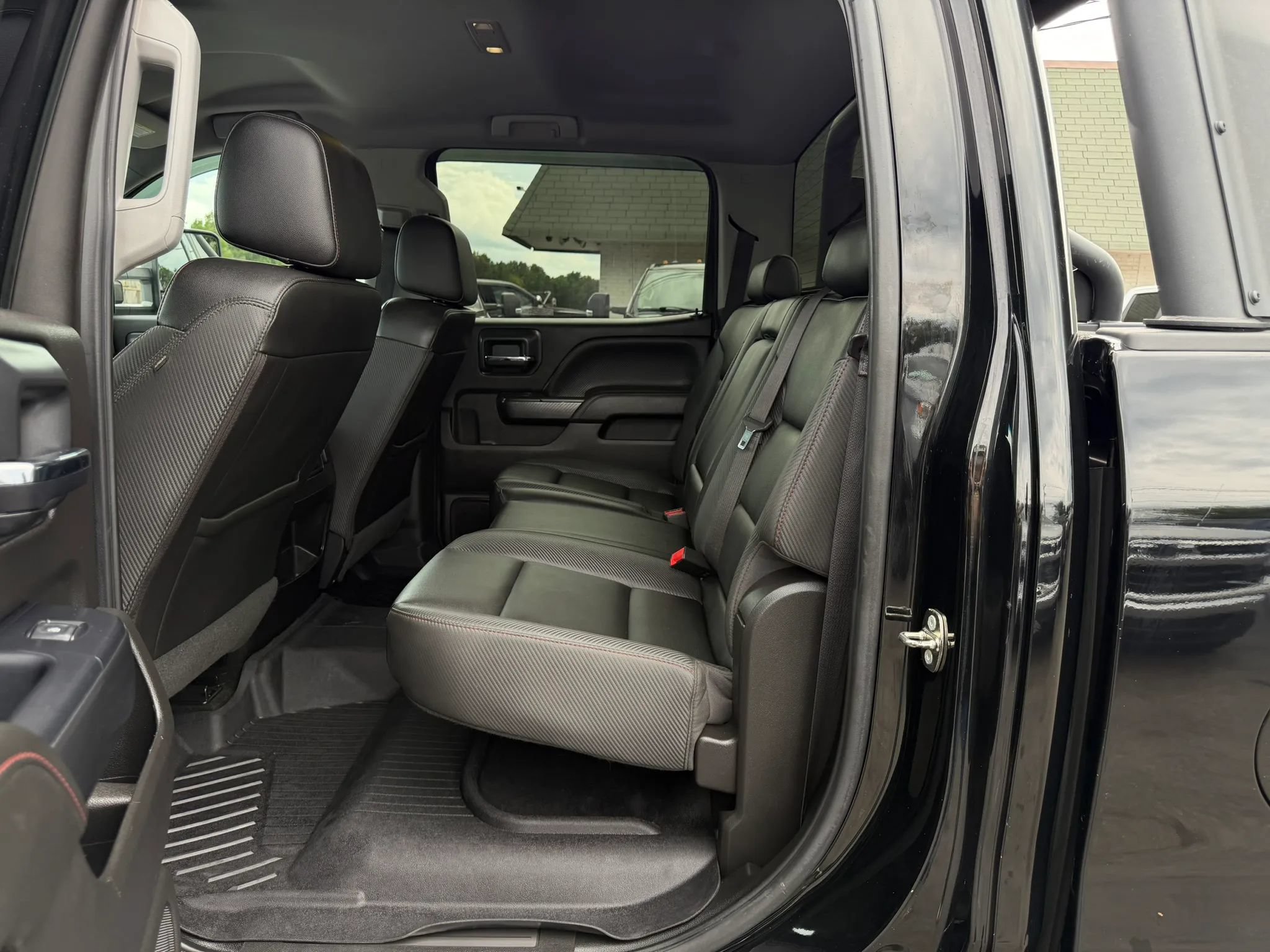Used 2018 GMC Sierra 2500 SLT w/ Duramax Plus Package AWD/4WD image 21