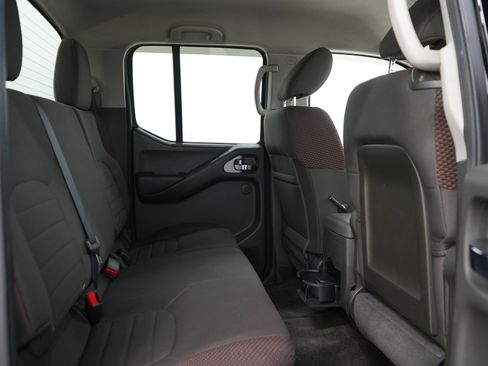 Used 2012 Nissan Frontier PRO-4X AWD/4WD image 13