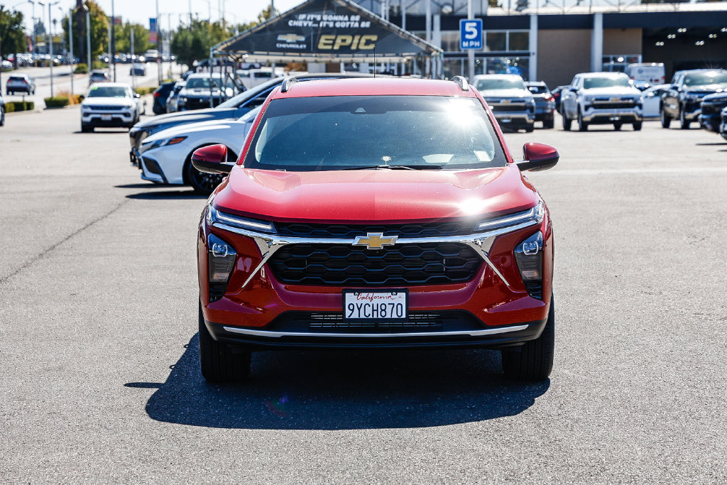 Used 2026 Chevrolet Trax LT w/ LT Convenience Package FWD image 6
