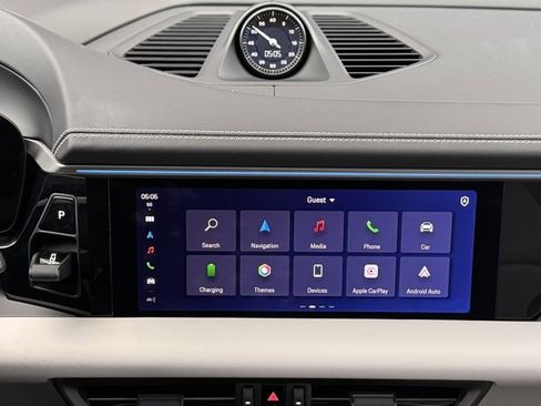 Certified 2025 Porsche Macan 4 Electric image 27