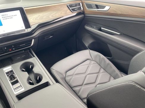 New 2026 Volkswagen Atlas SE image 12