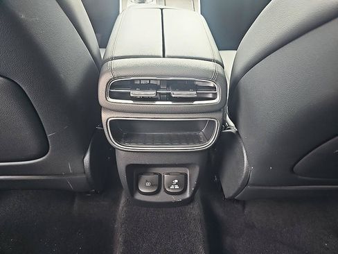 Used 2024 Genesis GV80 2.5T w/ Advanced Package AWD/4WD image 33