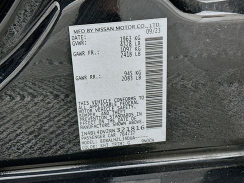 Used 2024 Nissan Altima 2.5 SV image 12