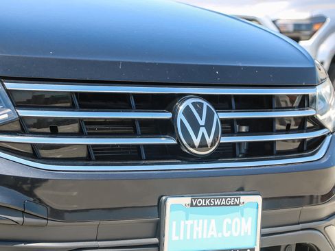 Used 2024 Volkswagen Tiguan S image 5