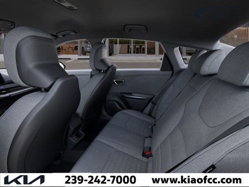 New 2025 Kia K4 EX image 18