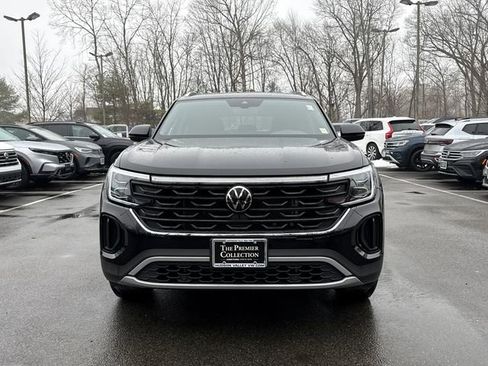 Certified 2025 Volkswagen Atlas Cross Sport SE image 8