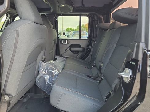 New 2026 Jeep Gladiator Willys AWD/4WD image 13