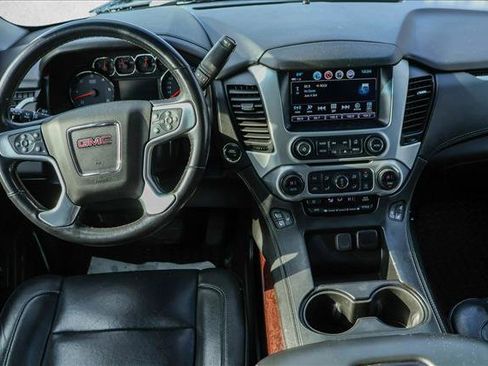 Used 2018 GMC Yukon SLT image 23