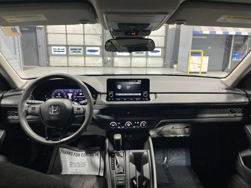Used 2025 Honda Accord LX image 28