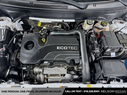 Used 2022 GMC Terrain SLT w/ LPO, Floor Liner Package image 29