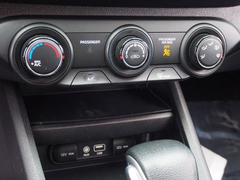 Used 2020 Kia Forte LXS image 25