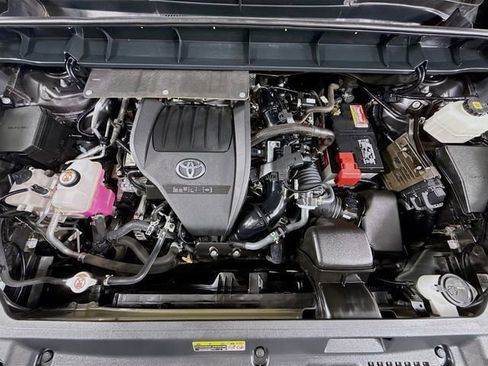 Used 2023 Toyota Highlander XSE FWD image 31