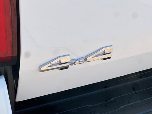 Used 2025 Toyota Tacoma SR5 image 33