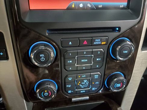 Used 2014 Ford F150 Platinum AWD/4WD image 36