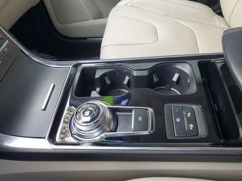 Used 2020 Ford Edge Titanium w/ Equipment Group 301A image 33