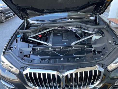 Used 2022 BMW X5 xDrive40i w/ Premium Package image 16