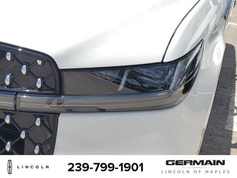 New 2026 Lincoln Navigator L Black Label AWD/4WD image 14