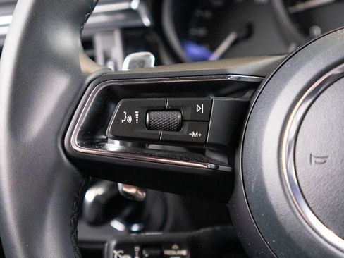 Certified 2026 Porsche Macan AWD/4WD image 33