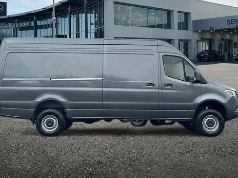 New 2026 Mercedes-Benz Sprinter 2500 image 3