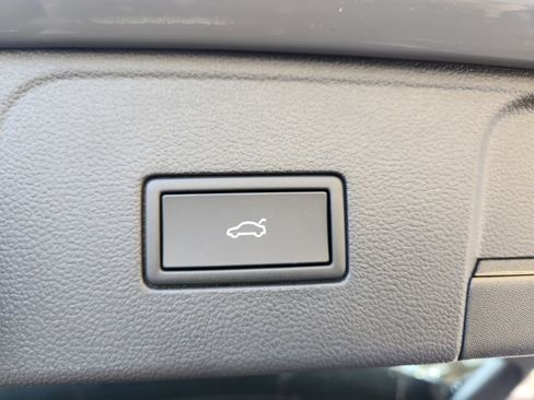 New 2026 Volkswagen Atlas SEL Premium R-Line image 24