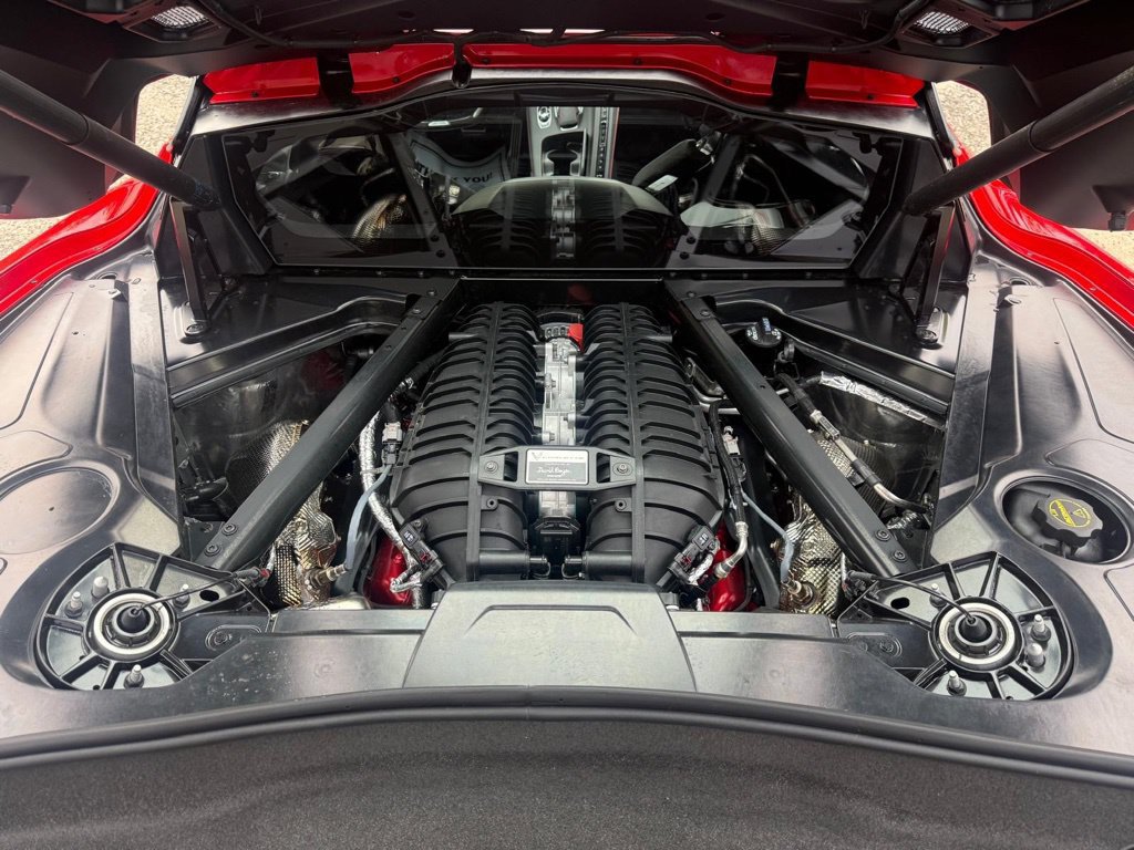 Used 2025 Chevrolet Corvette Z06 RWD image 7