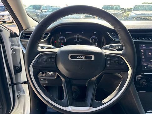Used 2023 Jeep Grand Cherokee L Laredo w/ Luxury Tech Group I AWD/4WD image 26