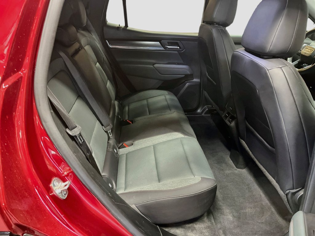 Used 2026 GMC Terrain AT4 w/ Technology Package II AWD/4WD image 26