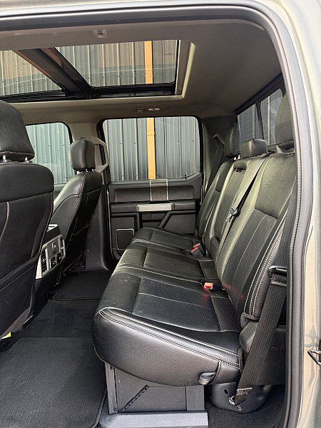Used 2020 Ford F350 Lariat w/ Lariat Ultimate Package AWD/4WD image 9