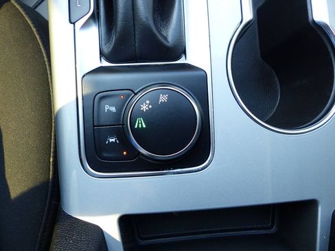 Used 2022 Chevrolet Blazer LT FWD image 38