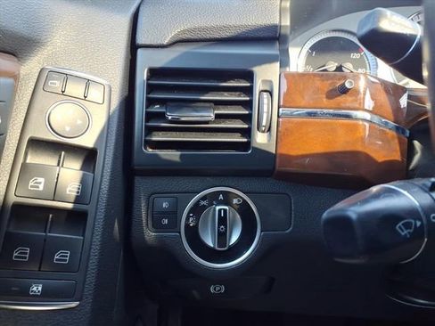 Used 2011 Mercedes-Benz GLK 350 4MATIC image 14