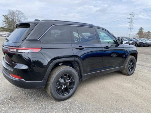 New 2026 Jeep Grand Cherokee Altitude image 3