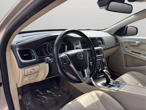 Used 2014 Volvo S60 T5 FWD image 6
