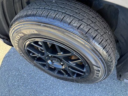 Used 2021 Toyota RAV4 XLE image 12