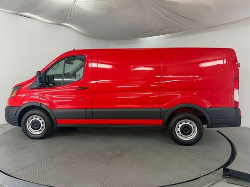 Used 2020 Ford Transit 150 Low Roof RWD image 4