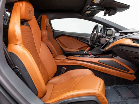 Used 2024 Lamborghini Revuelto image 14