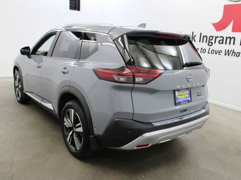 Used 2023 Nissan Rogue Platinum w/ Platinum Premium Package FWD image 3