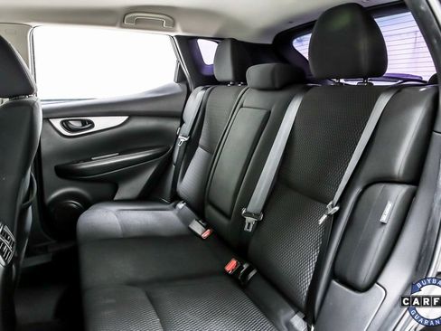 Used 2021 Nissan Rogue Sport S image 30