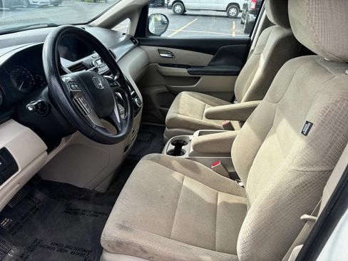 Used 2016 Honda Odyssey SE image 7