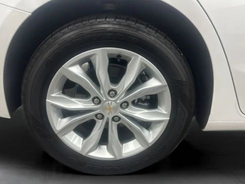 Used 2025 Chevrolet Malibu LT FWD image 34