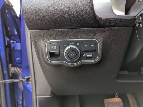 Used 2020 Mercedes-Benz GLB 250 4MATIC image 15